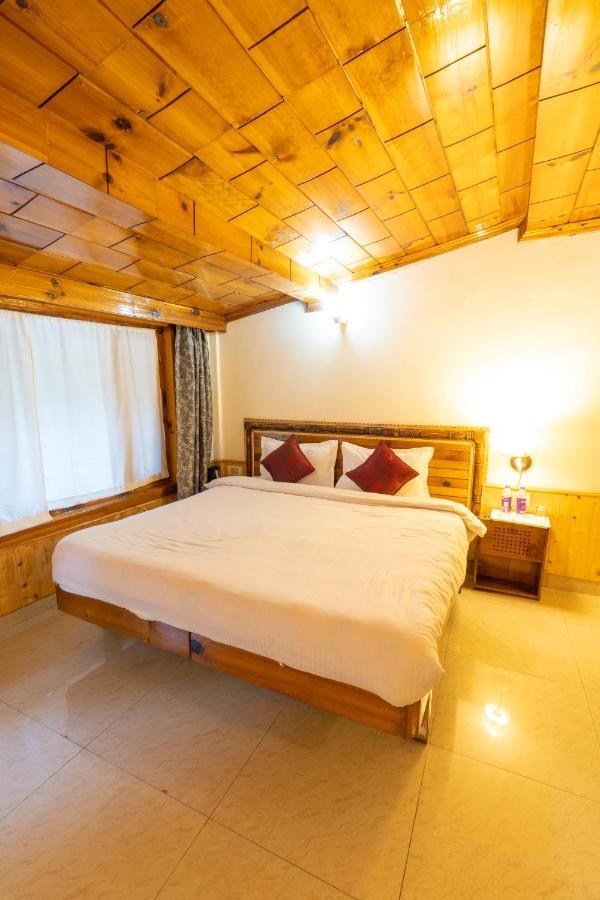 Holiday Home International -Vivaan Stays Манали Экстерьер фото