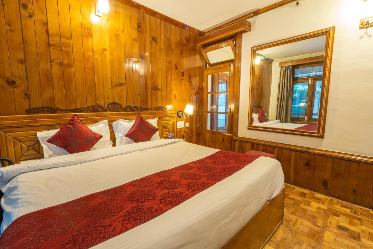 Holiday Home International -Vivaan Stays Манали Экстерьер фото