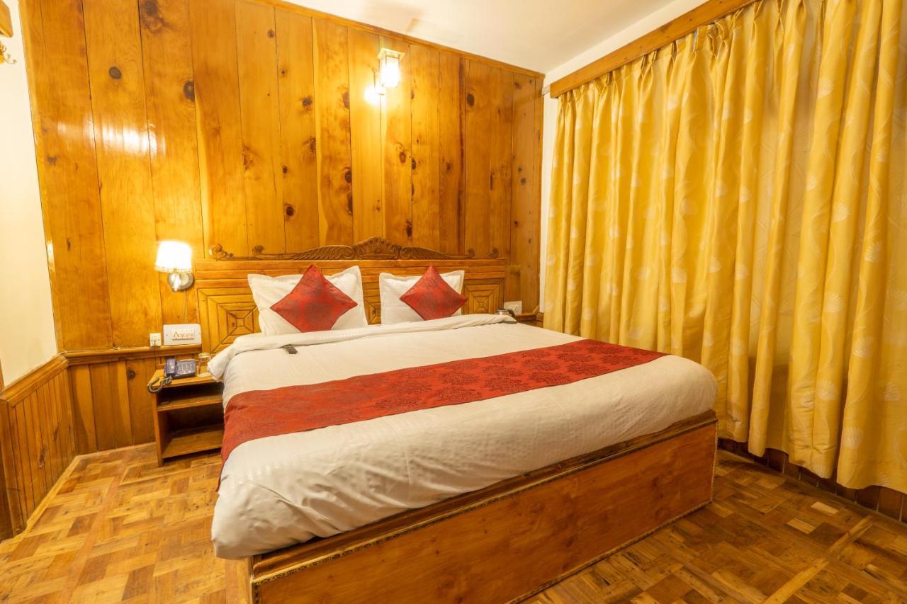 Holiday Home International -Vivaan Stays Манали Экстерьер фото