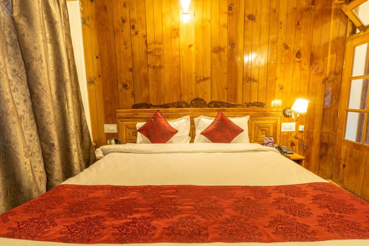 Holiday Home International -Vivaan Stays Манали Экстерьер фото