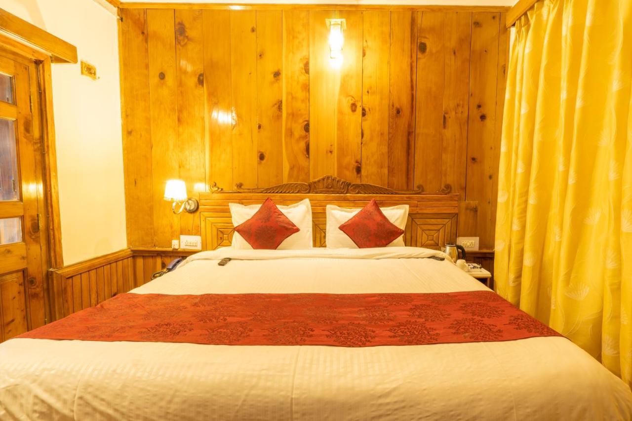 Holiday Home International -Vivaan Stays Манали Экстерьер фото