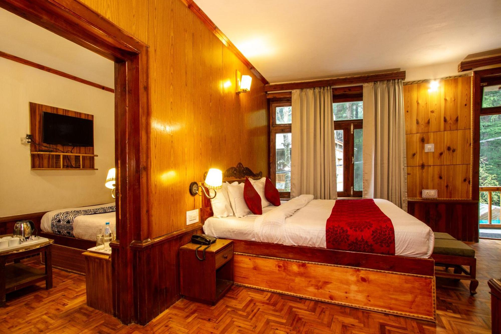 Holiday Home International -Vivaan Stays Манали Экстерьер фото